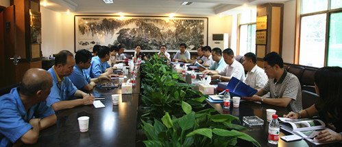 西安市總工會來蒞臨西安煤機公司進(jìn)行安全生產(chǎn)勞動保護(hù)工作檢查
